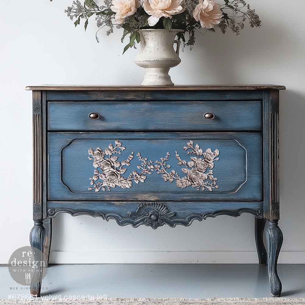 Decor Poly - Velvet Cascade Left