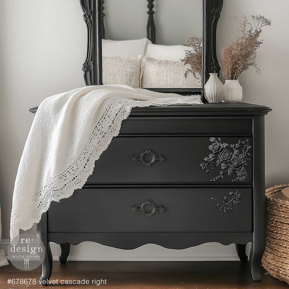 Decor Poly - Velvet Cascade Right