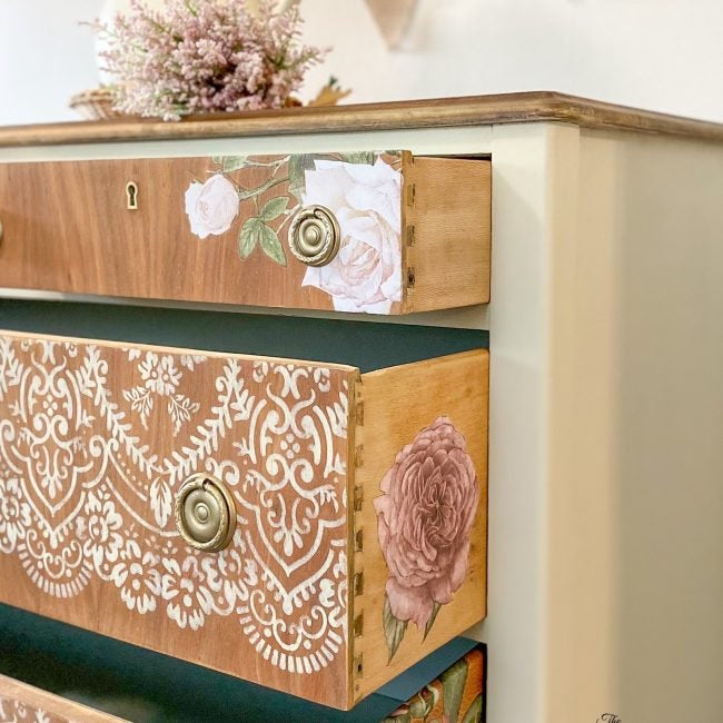 Elegant Lace - Decor Stencil by redesign with Prima!