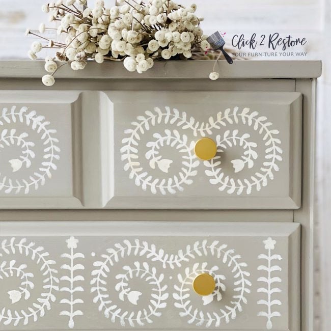 Elegant Vine stencil by redesign with Prima – 9″X13.5″