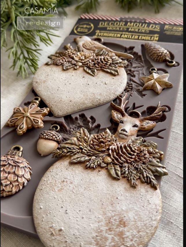 Decor Moulds® – Evergreen Antler Emblem – 1 pc, 5″x8″x8mm